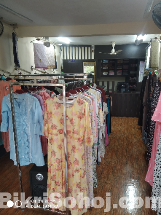 SS ও GLASS এর তৈরি কাপড় রাখার হ্যাঙ্গার স্ট্যান্ড